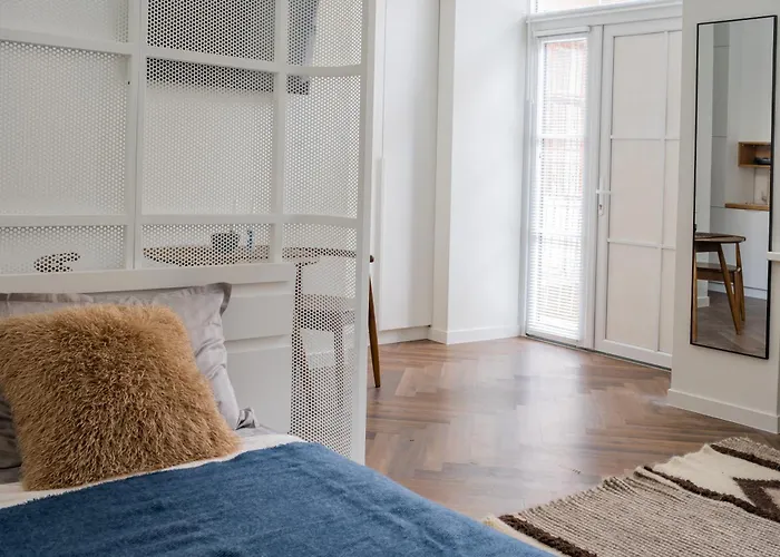 затишок біля площі * Lviv