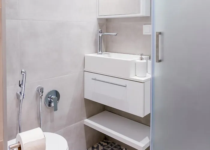 затишок біля площі * Lviv