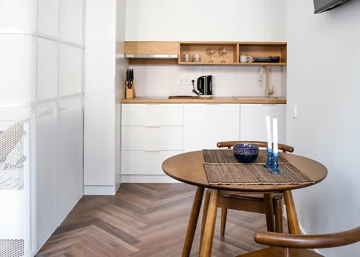 затишок біля площі * Leopoli