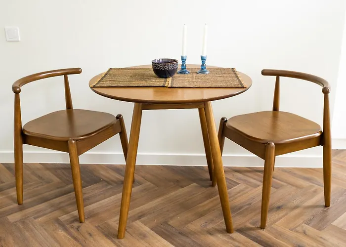 затишок біля площі Leopoli